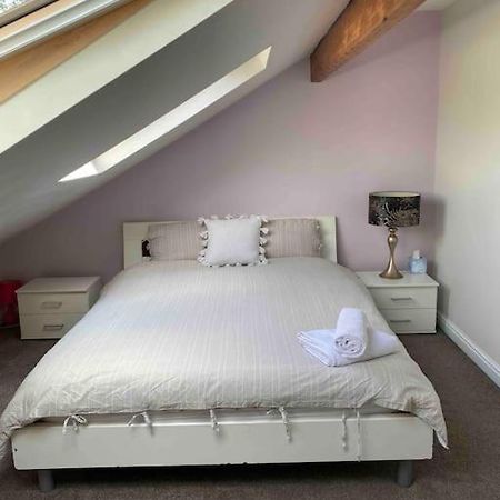 Apartamento Contemporary Duplex - Private Patio & Parking Stockport Exterior foto