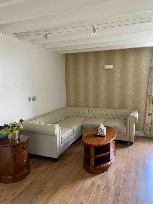 Apartamento Contemporary Duplex - Private Patio & Parking Stockport Exterior foto
