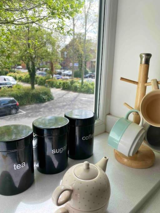 Apartamento Contemporary Duplex - Private Patio & Parking Stockport Exterior foto